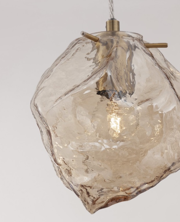 Lampa sufitowa Etuda 3 w stylu art deco – złota z bursztynowym szkłem