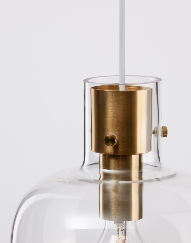 Przezroczysta lampa sufitowa Mellu 22 z złotym wykończeniem, idealna nad stół