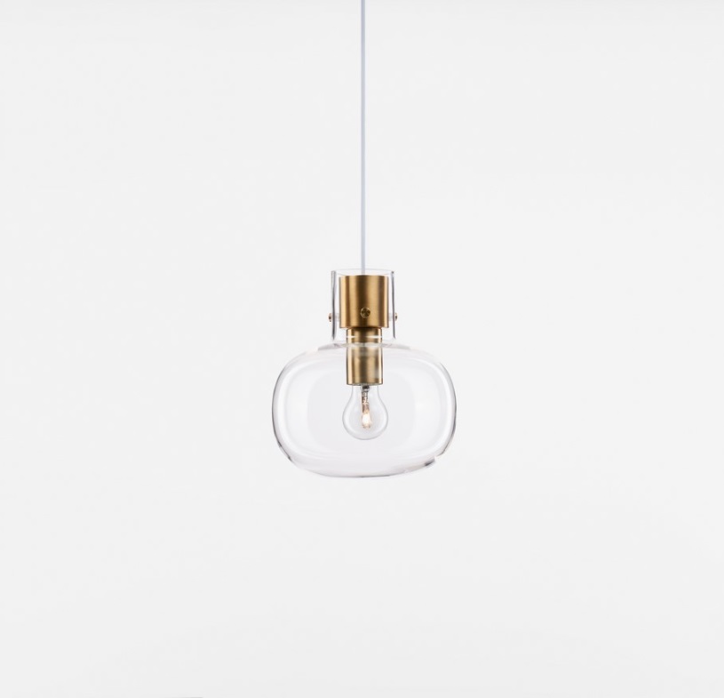 Przezroczysta lampa sufitowa Mellu 22 z złotym wykończeniem, idealna nad stół