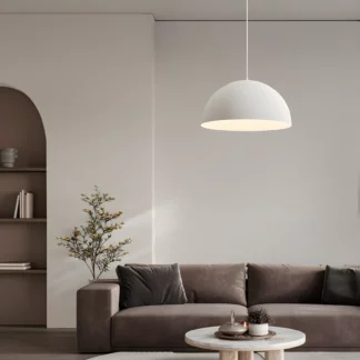 Biała zwieszana lampa Cluora Luce z chropowatą fakturą – idealna nad stół