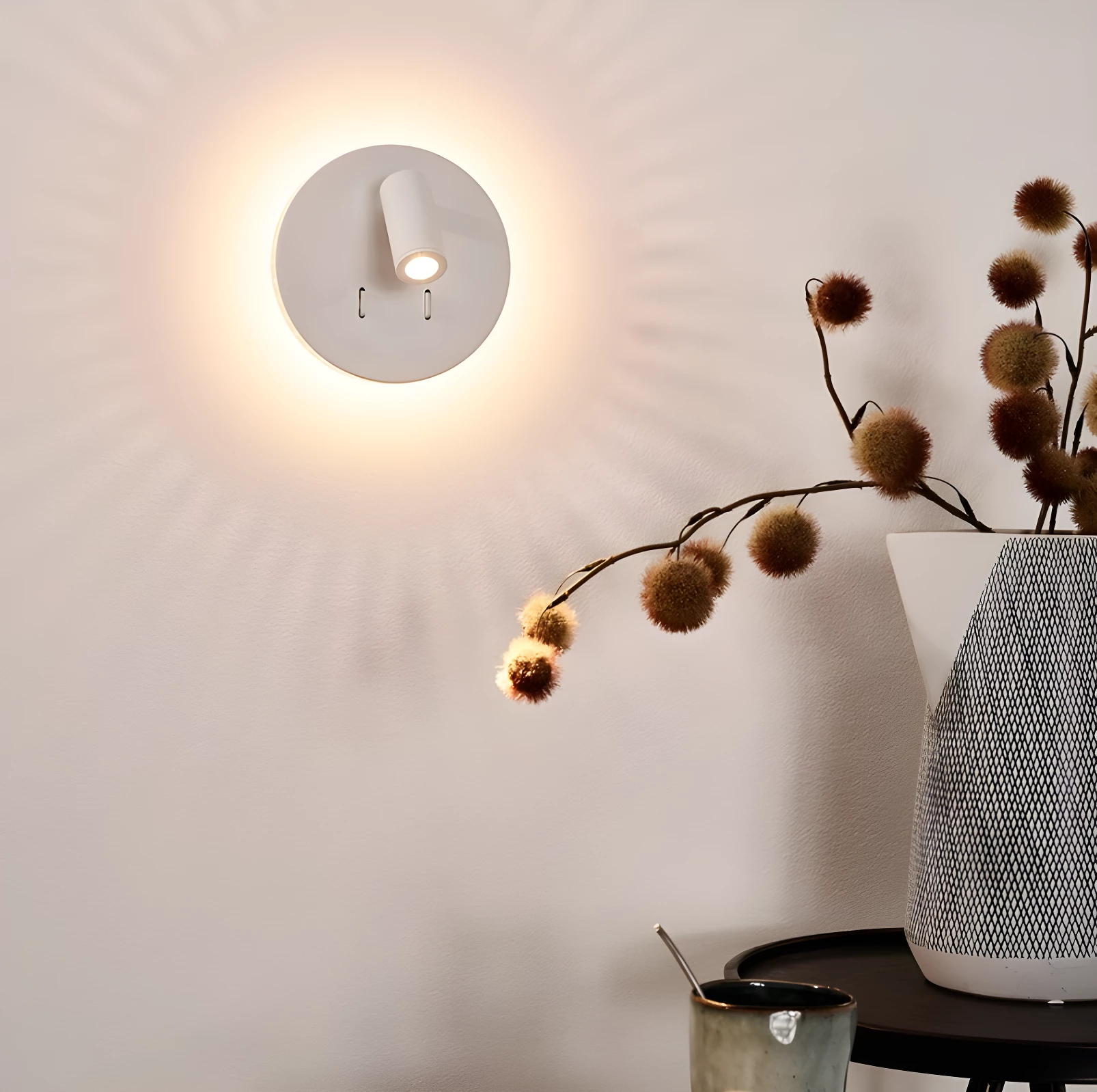 Kinkiet LED Bentjer w białym kolorze z podświetleniem do czytania