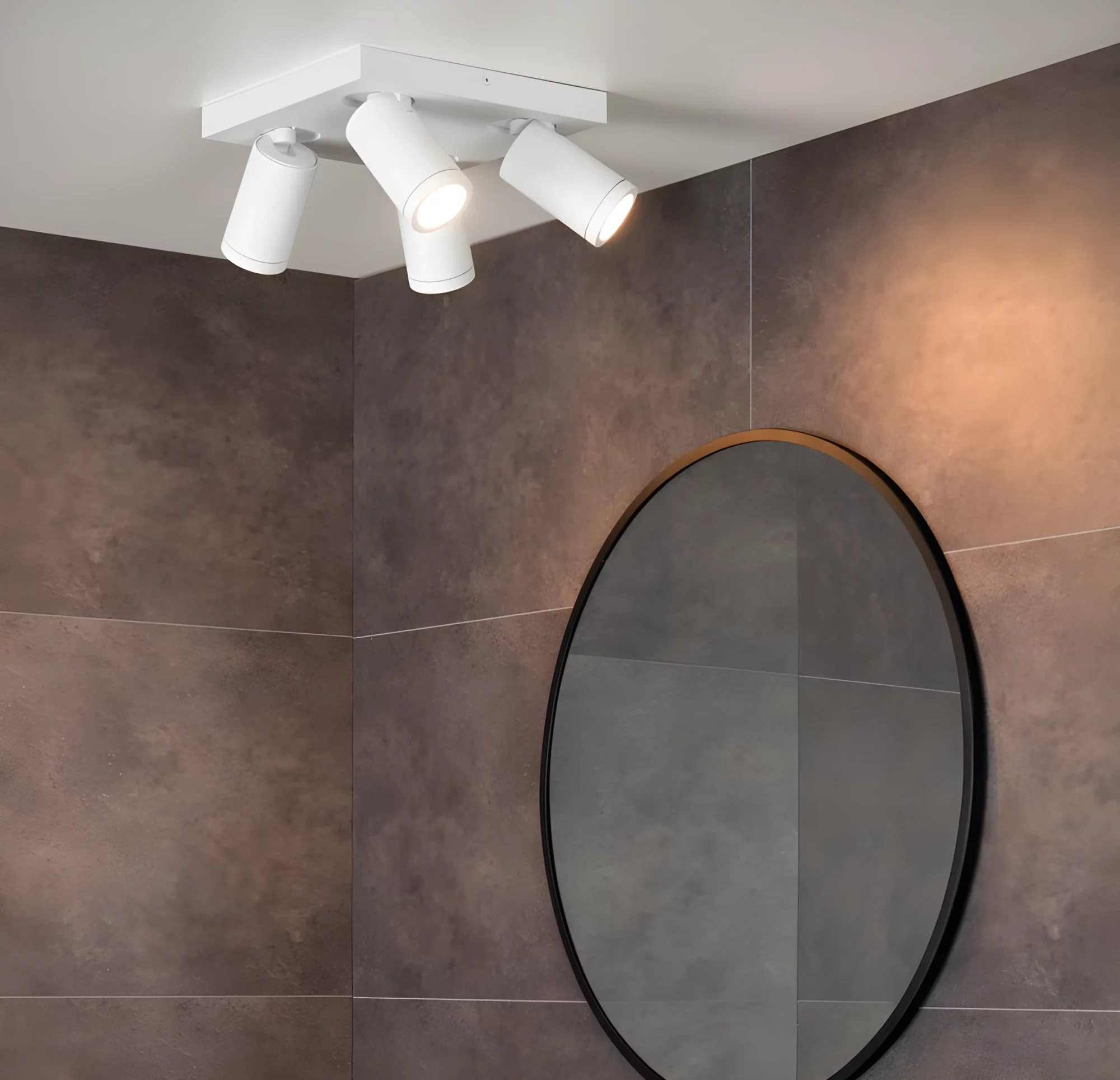 Żyrandol łazienkowy Taylor 4 w kolorze białym z klasą szczelności IP44