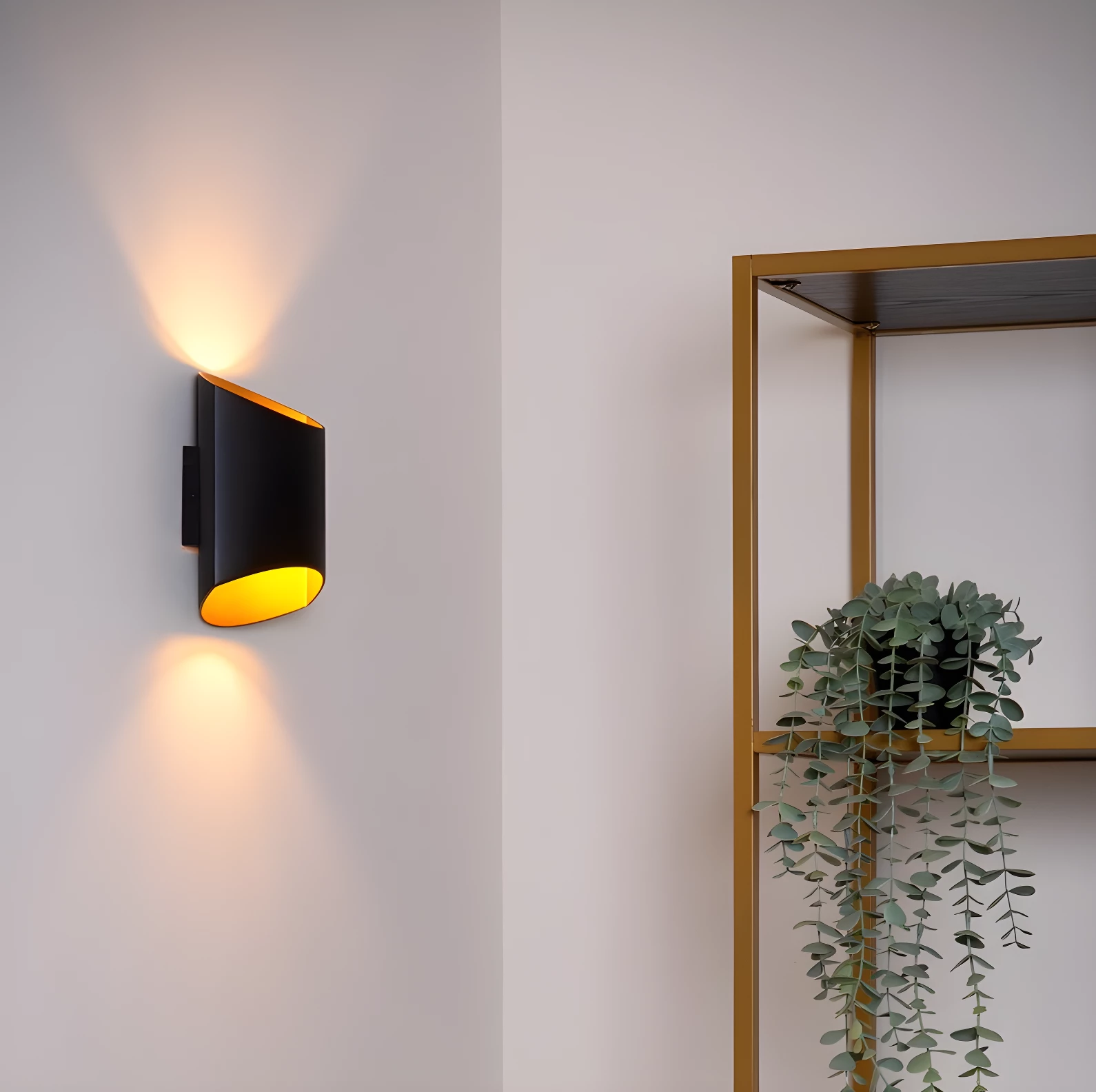 Kinkiet ścienny Diletta w eleganckim czarno-złotym wykończeniu