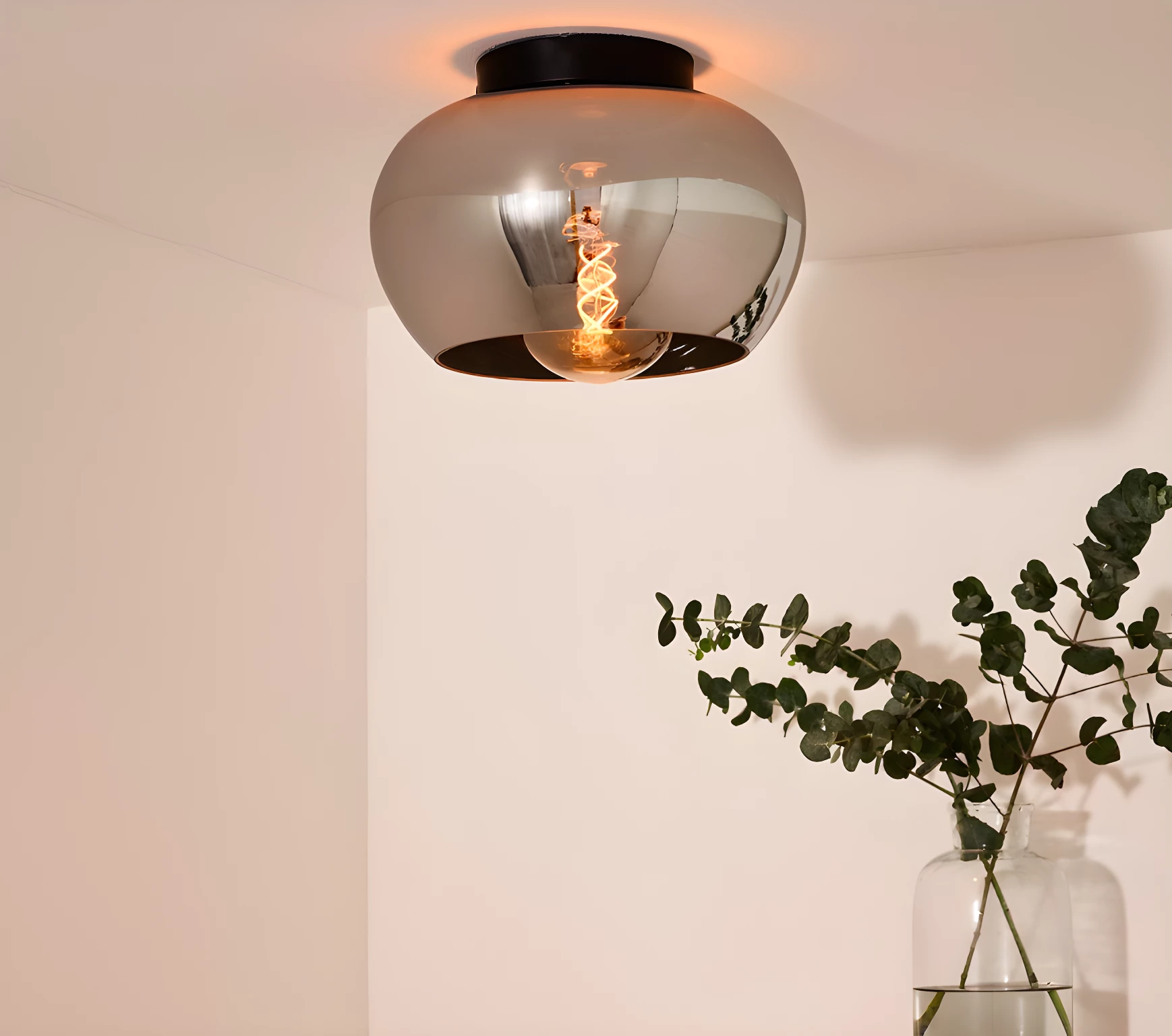 Stylowy plafon Judi z przyciemnianego szkła