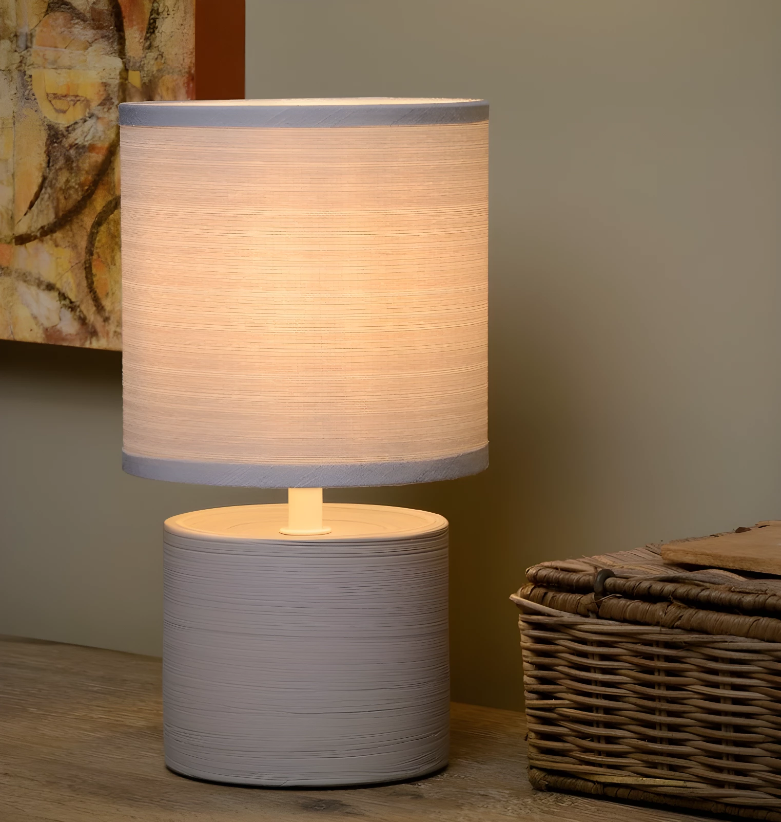 Szara lampka nocna Greasby o wysokości 26 cm – kompaktowy rozmiar