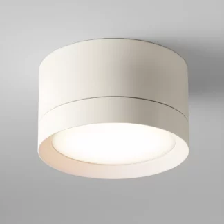 Biały plafon natynkowy Hoop marki Maytoni