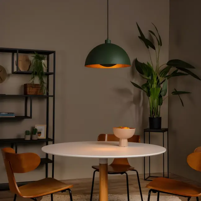 Zielona lampa wisząca Siemon w nowoczesnym stylu z efektem światła odbitego