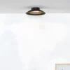 Ozdobna lampa sufitowa LED Foskal 22 w kolorze czarnym z płaskim designem