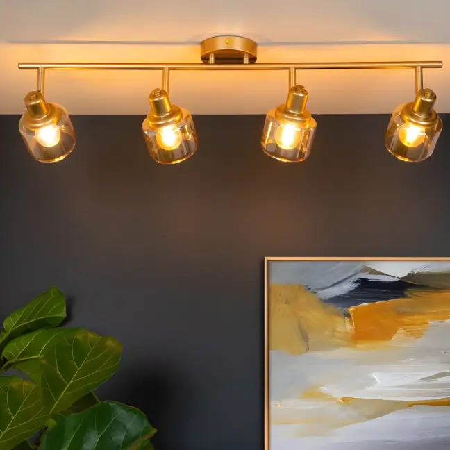 Lampa Bjorn 4 ze szklanymi kloszami i złotą listwą – idealna do sypialni