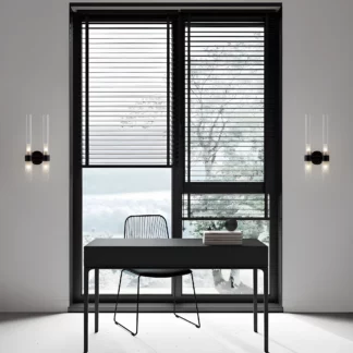 Kinkiet szklany Kavine 2 z pionowymi tubami do salonu