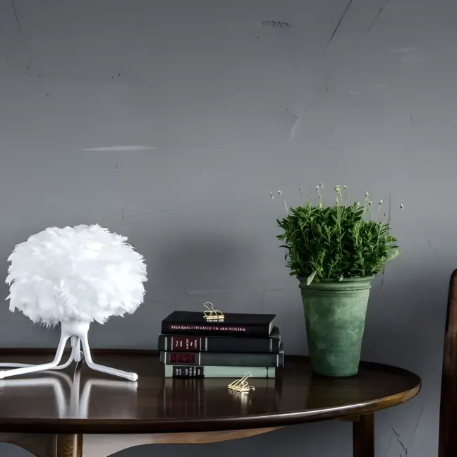 Biała lampa stołowa Eos Light Micro - trójnóg base - Umage