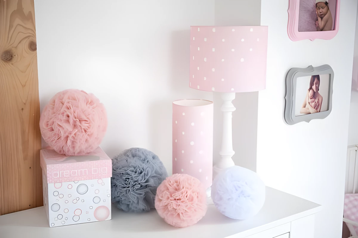 Lampa stołowa Lovely Dots - kolor różowy - LOVELY DOTS PINK TB