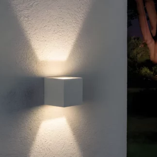 Biały kinkiet Cybo - IP65, zewnętrzny na ścianę domu