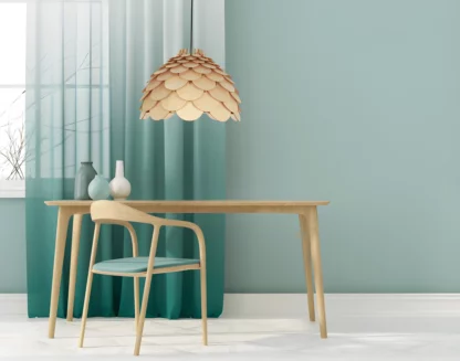 Drewniana lampa wisząca nad stół w salonie - Burgo