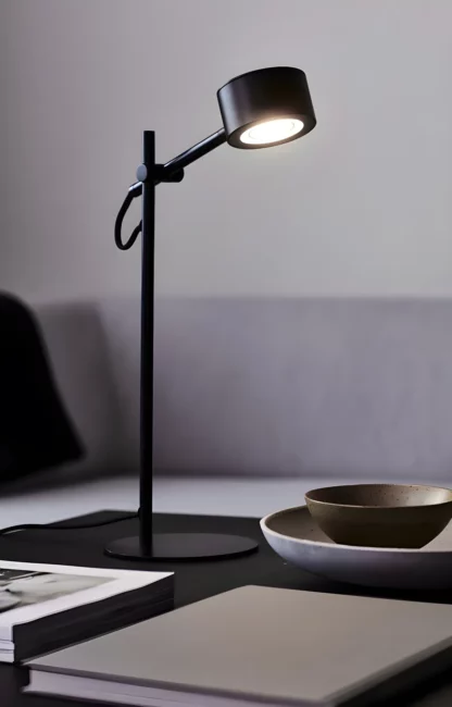 Lampa stołowa Clyde na stół w salonie