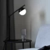 Lampa stołowa Contina na stolik przy sofie