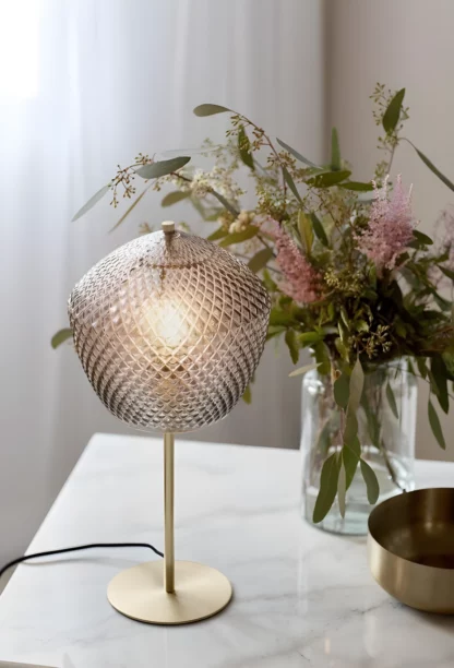 Lampa stołowa Orbiform na szafkę w sypialni