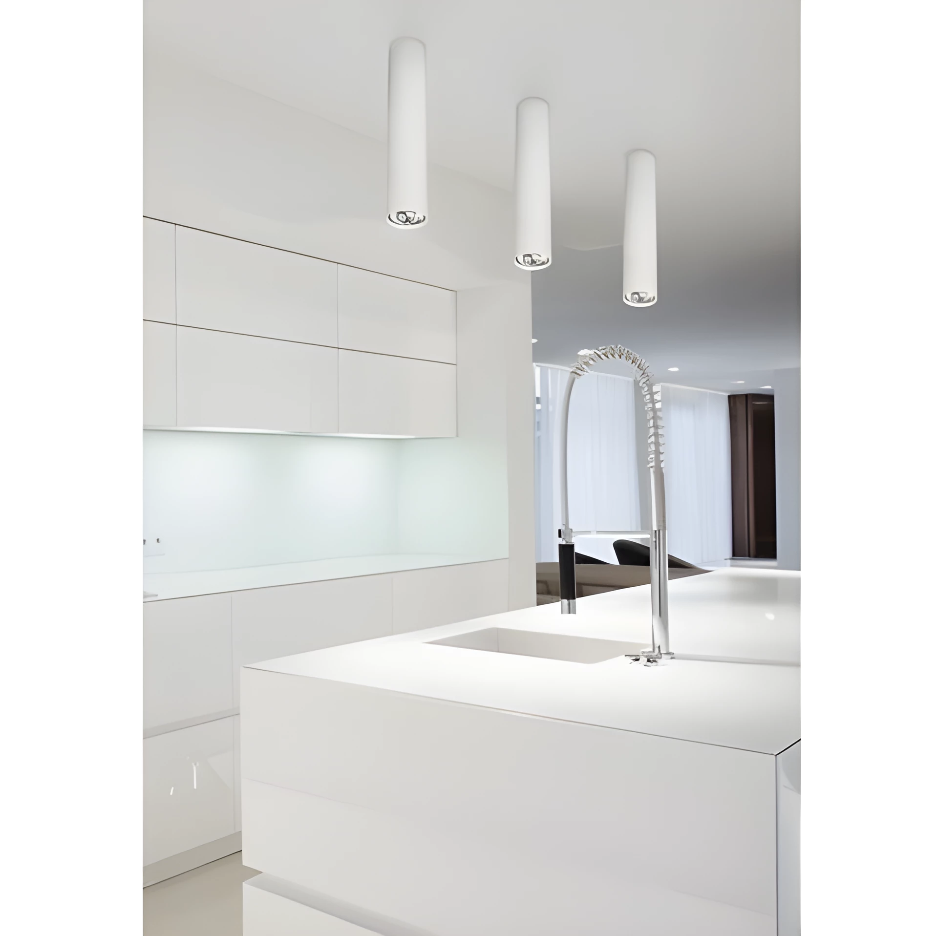 Lampa sufitowa Eye nad kuchenną wyspę