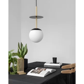 Lampa sufitowa Plaat Brass jako oświetlenie gabinetu