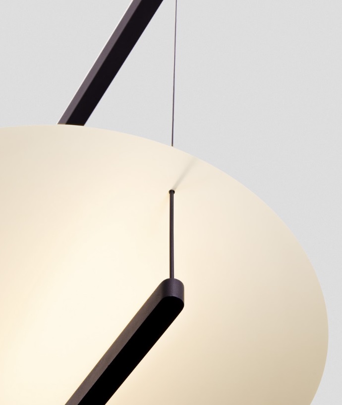 Lampa sufitowa Sfumato 85 w nowoczesnym stylu, kolor czarny, idealna do salonu