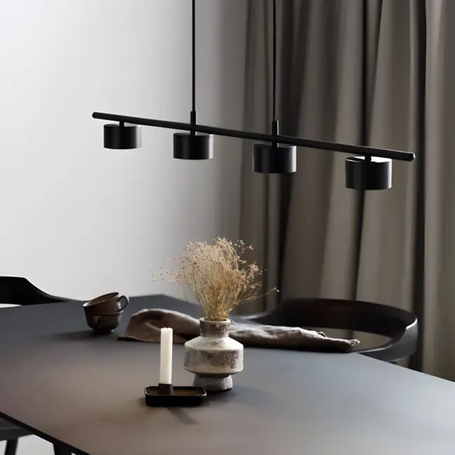 Lampa wisząca Clyde nad długi stół w jadalni