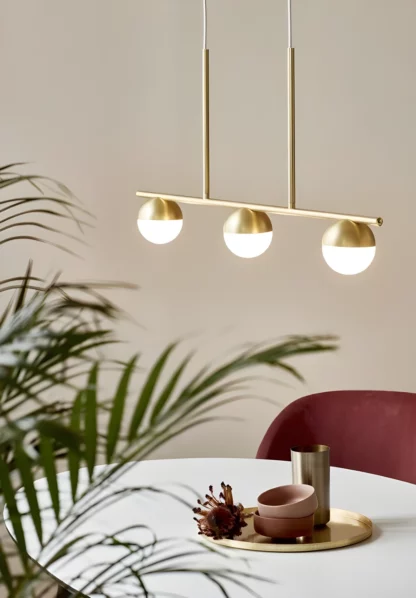Lampa wisząca Contina nad stół w jadalni