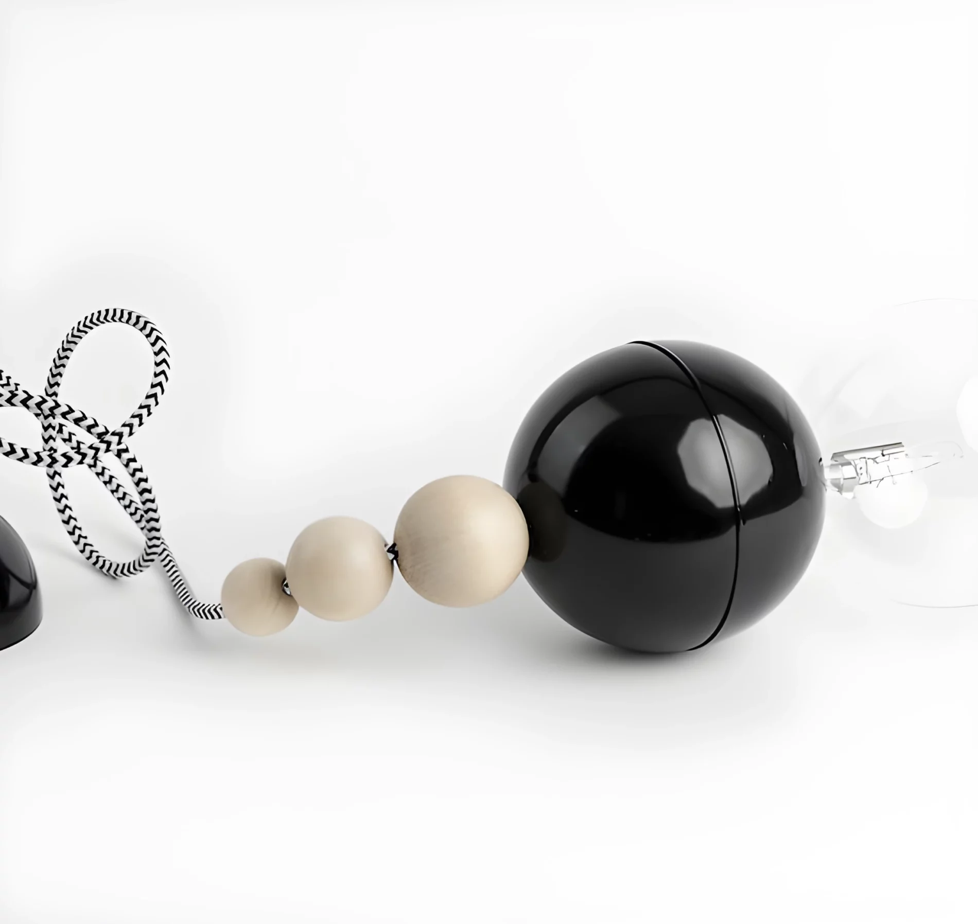 Lampa wisząca z ozdobnymi kulkami - czarna