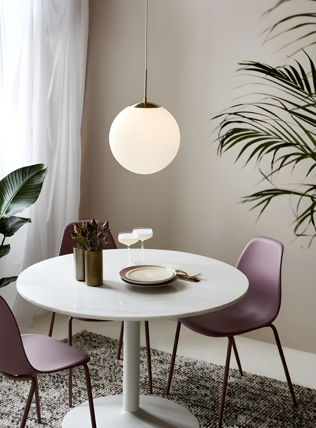 Lampa wisząca Grant 35 nad stolik w salonie