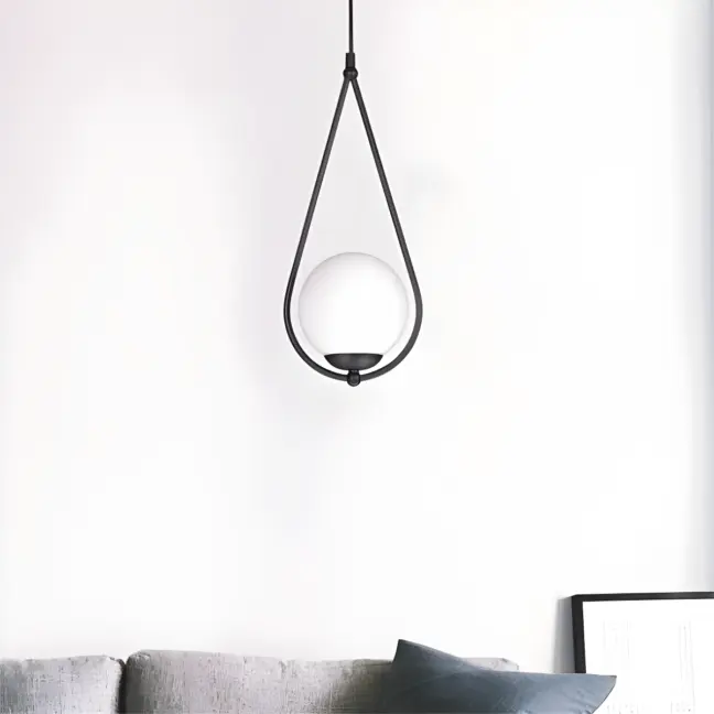 Lampa wisząca kula Neve - w stalowej ramie do salonu