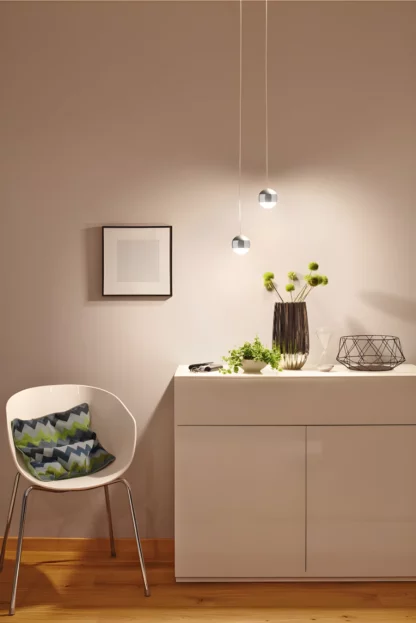 Nieduża lampa wisząca Capsule II - biała, system szynowy