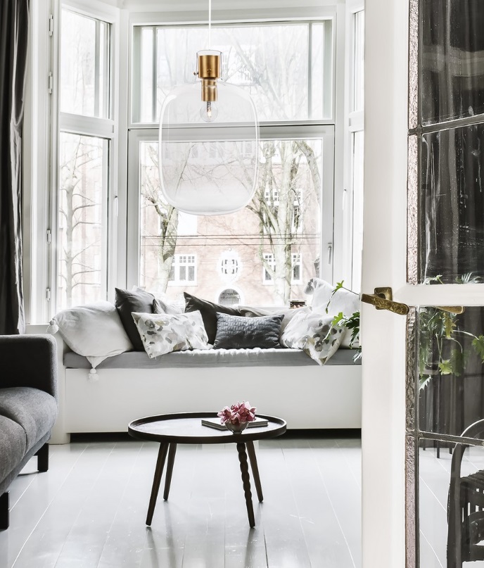 Przezroczysta lampa wisząca Mellu 30 ze szkła