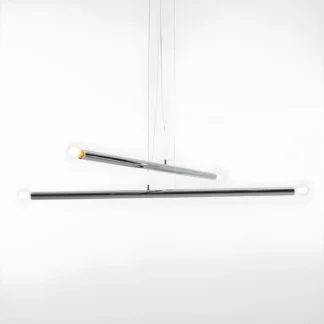 Wisząca lampa Tubo 4 w kolorze srebrnym z możliwością wymiany żarówek