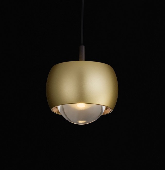 Wisząca lampa LED Softlin w złotym wykończeniu – stylowa kula