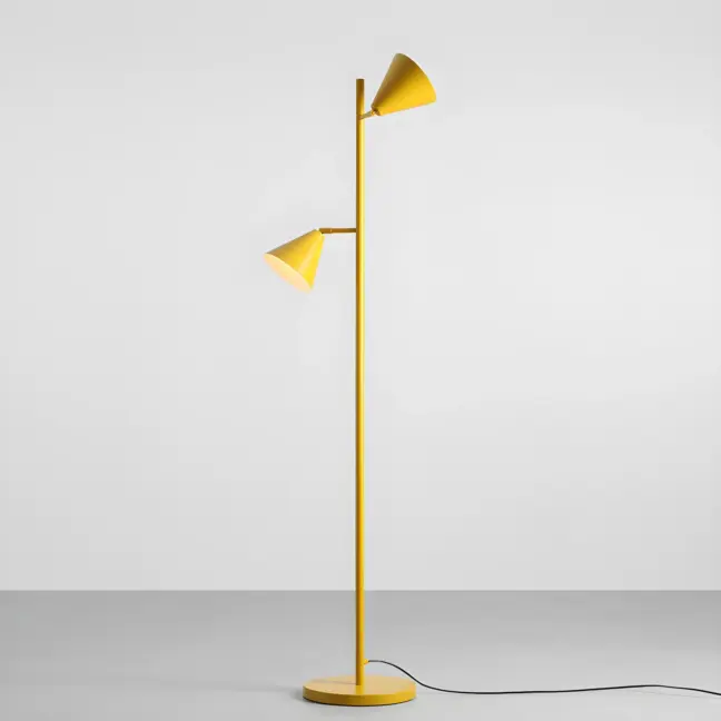 Lampa stojąca w kolorze musztardowym Form z dwoma regulowanymi kloszami w kształcie stożków