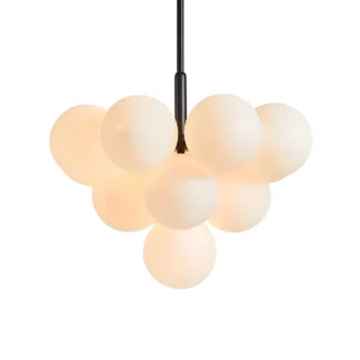 Wisząca lampa Merlot w czarnym kolorze z mlecznymi kulami