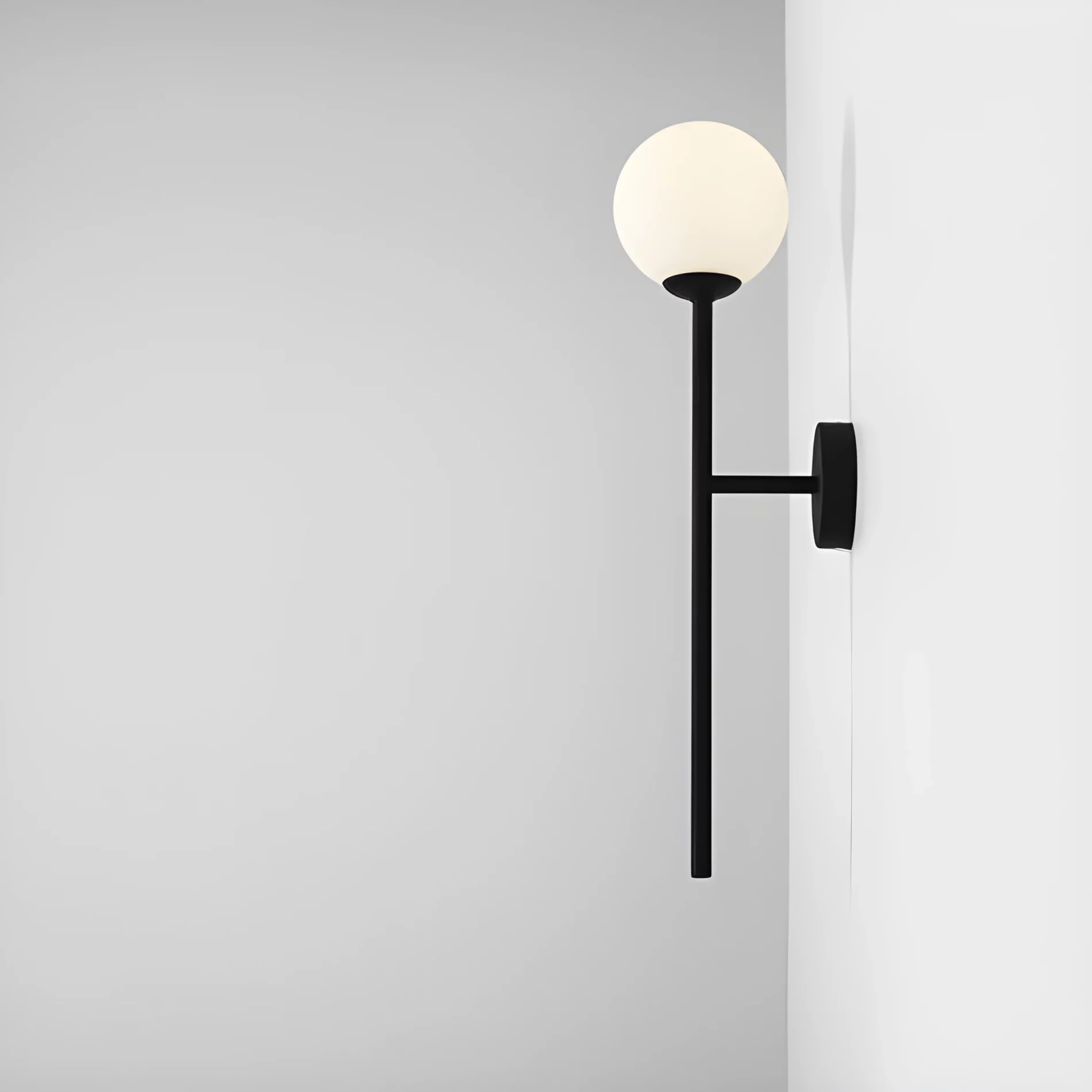 Stylowy kinkiet Bosso z wydłużonym ramieniem