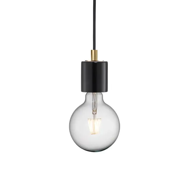 Wisząca lampa łazienkowa Siv z czarnego marmuru przy lustrze