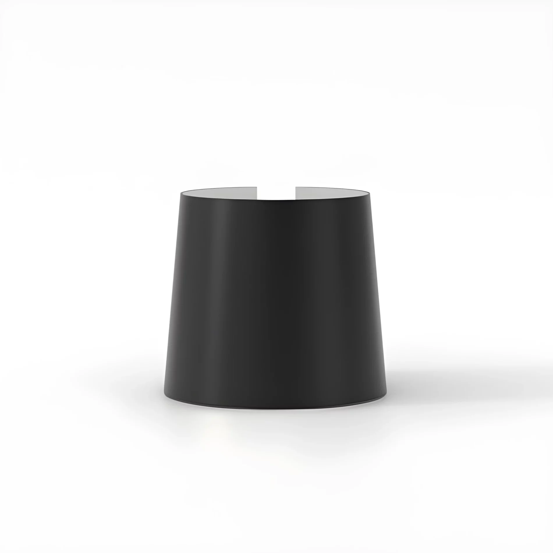 Czarny abażur Cone 105