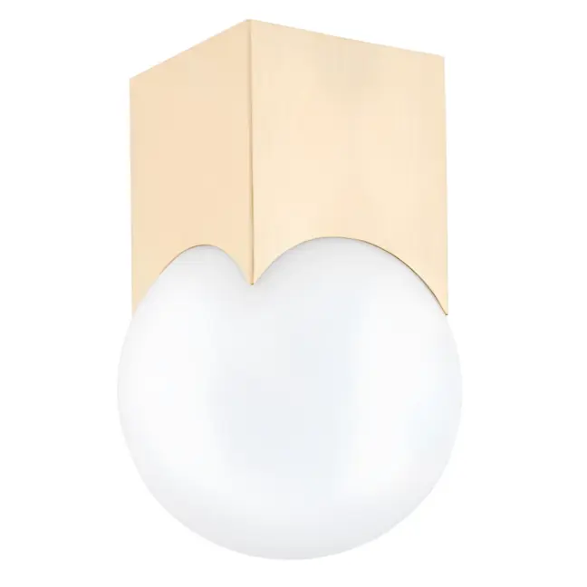 Złota lampa sufitowa Austin M z mleczną kulą