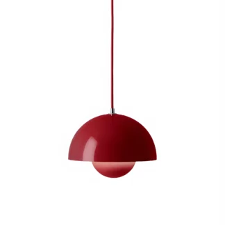 Wisząca lampa Flowerpot VP1 w kolorze Vermillion Red o średnicy 23 cm