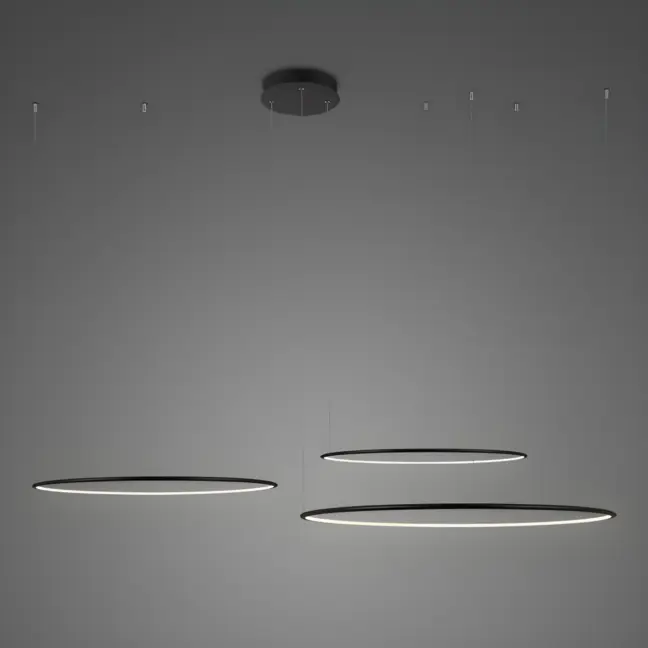 Duża wisząca lampa Shape No.3 o średnicy 100 cm z czarnymi ringami i barwą światła 3000K