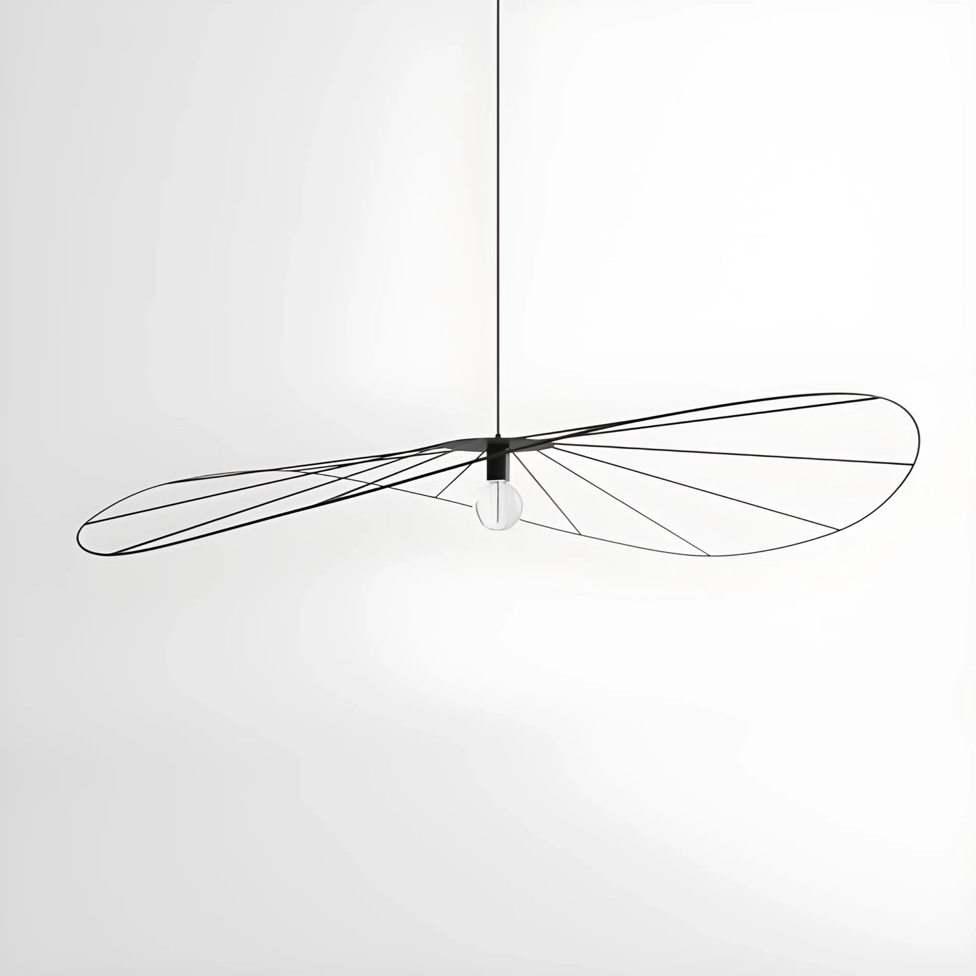 Czarna wisząca lampa Eskola z kloszem z drutu