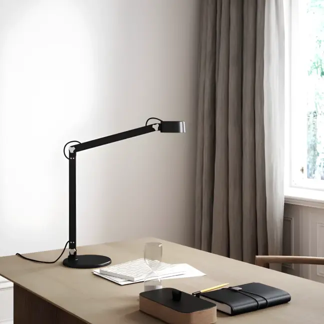 Czarna lampa stołowa lub kinkiet Nobu z LED od DFTP