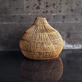 Efektowna lampa wisząca Baba - rattanowy klosz