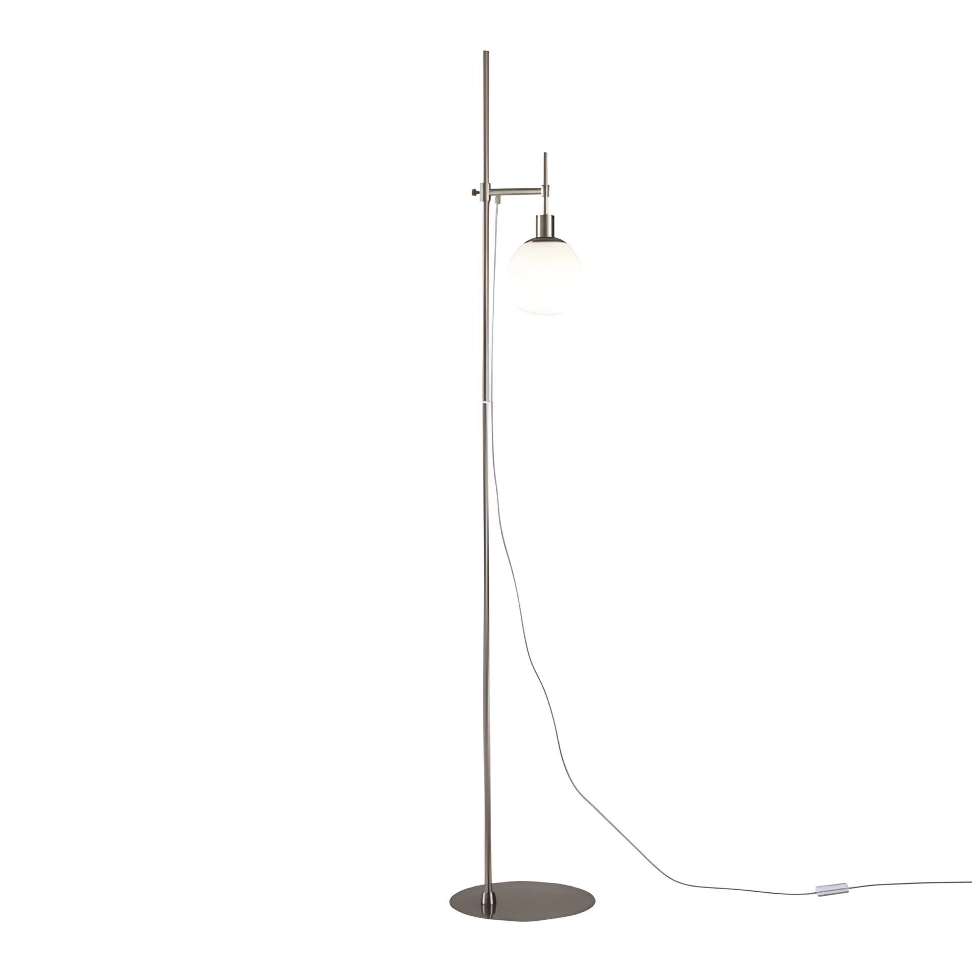 Srebrna lampa podłogowa Erich z mlecznym, szklanym kloszem