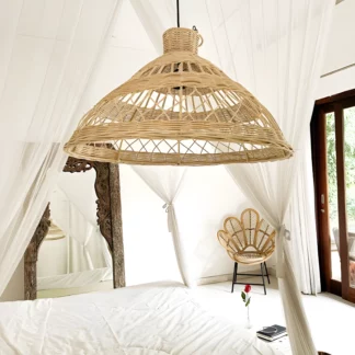 Duży wiszący żyrandol boho Tess z rattanu