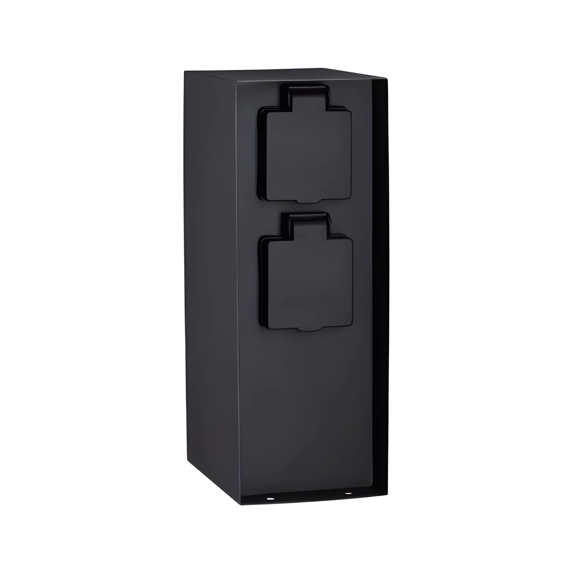 Kolumna Rio z gniazdami Plug&Shine wyposażona w trzy gniazda IP44 oraz czujnik zmierzchu