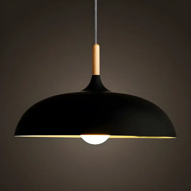 Czarna lampa wisząca Saucer o średnicy 45 cm