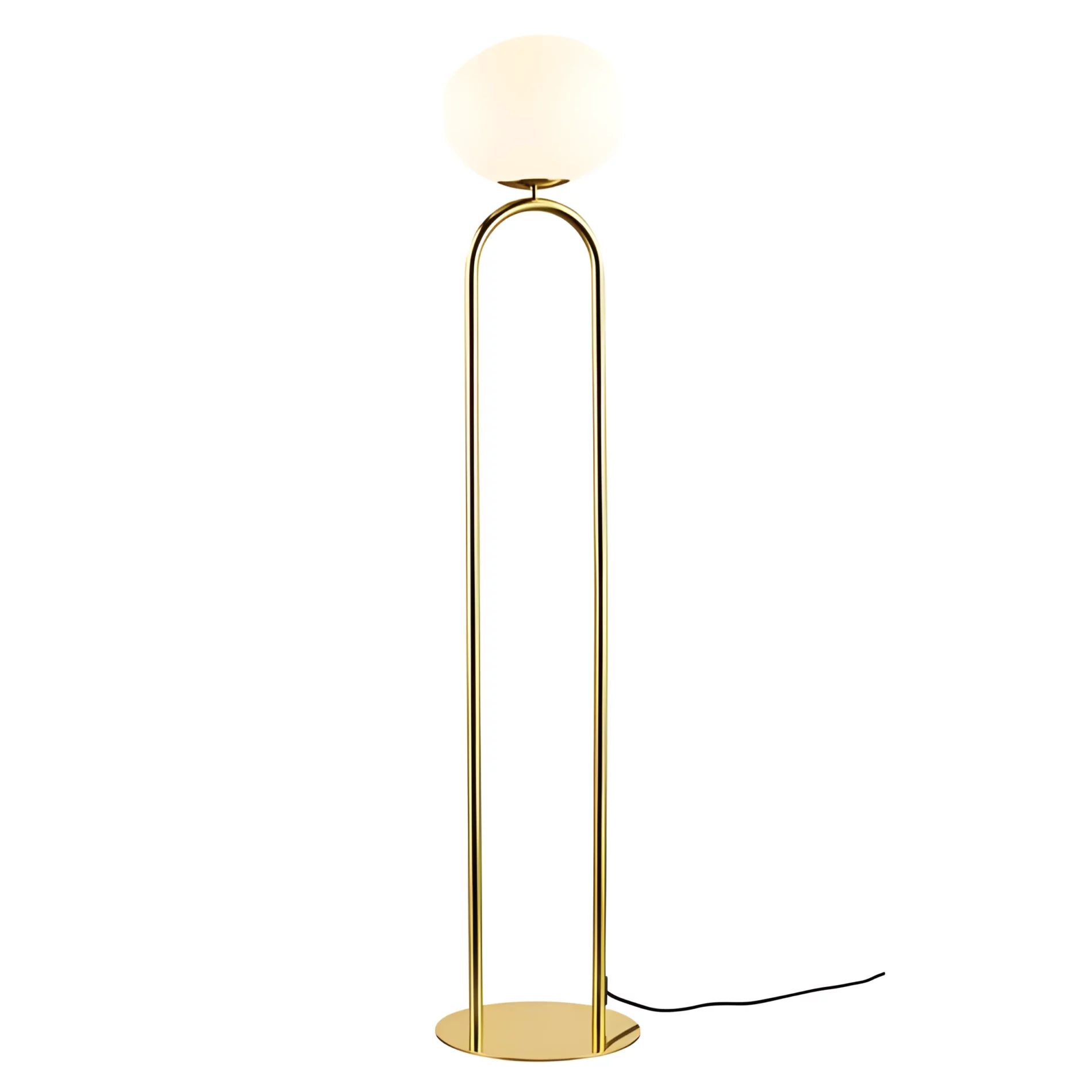 Złota podłogowa lampa Shapes od DFTP z mlecznym kloszem