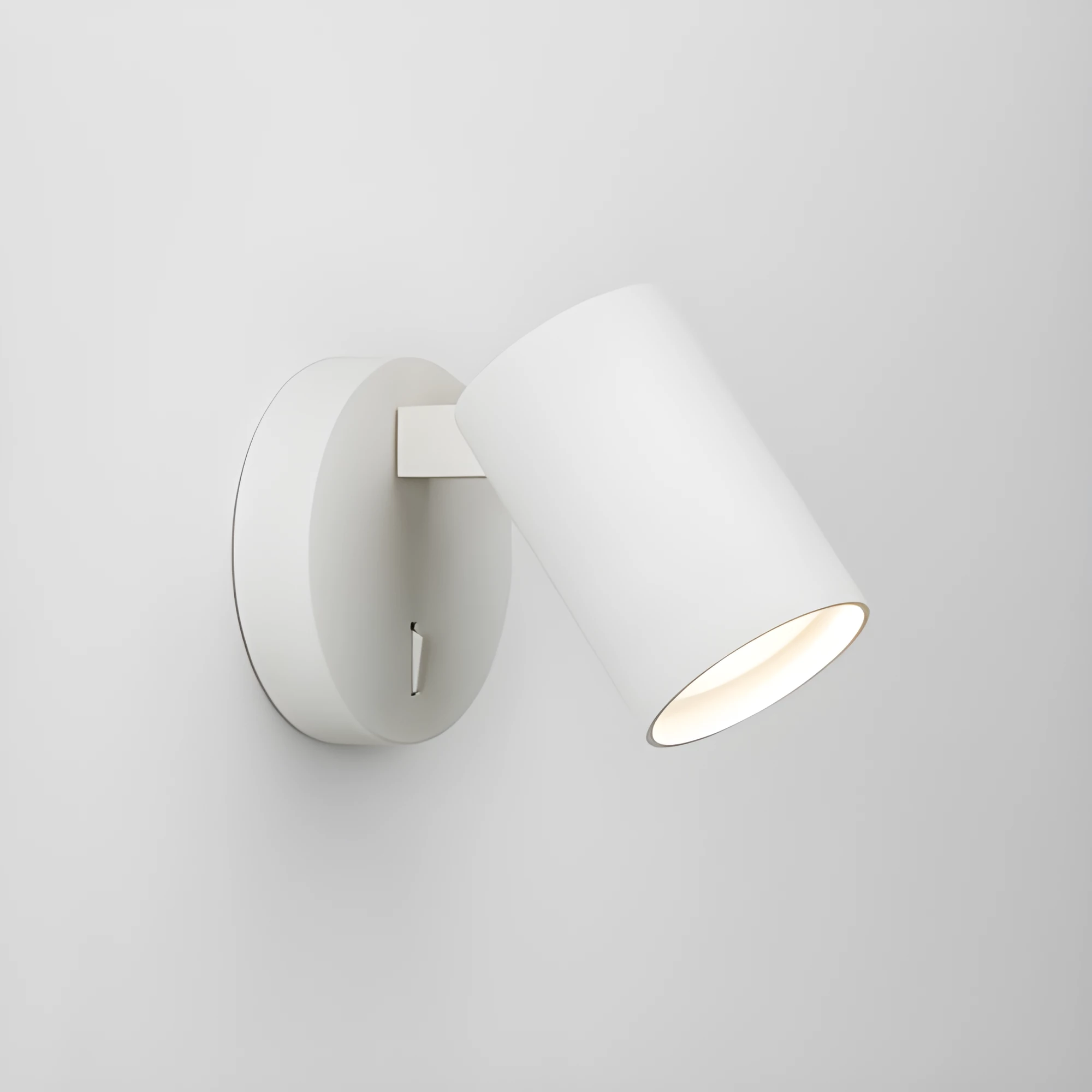 Kinkiet Astro Lighting do gabinetu